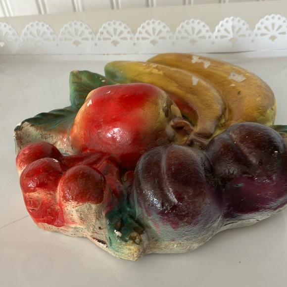 Vintage MCM Chalkware Wall Art Plaques Of Fruit - Picture 3 of 12